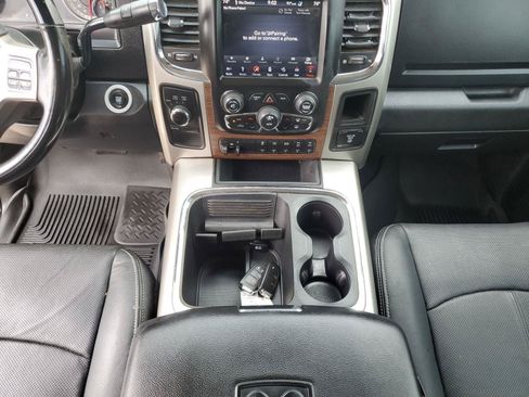 Used 2018 RAM 2500 Laramie w/ Cold Weather Group AWD/4WD image 11