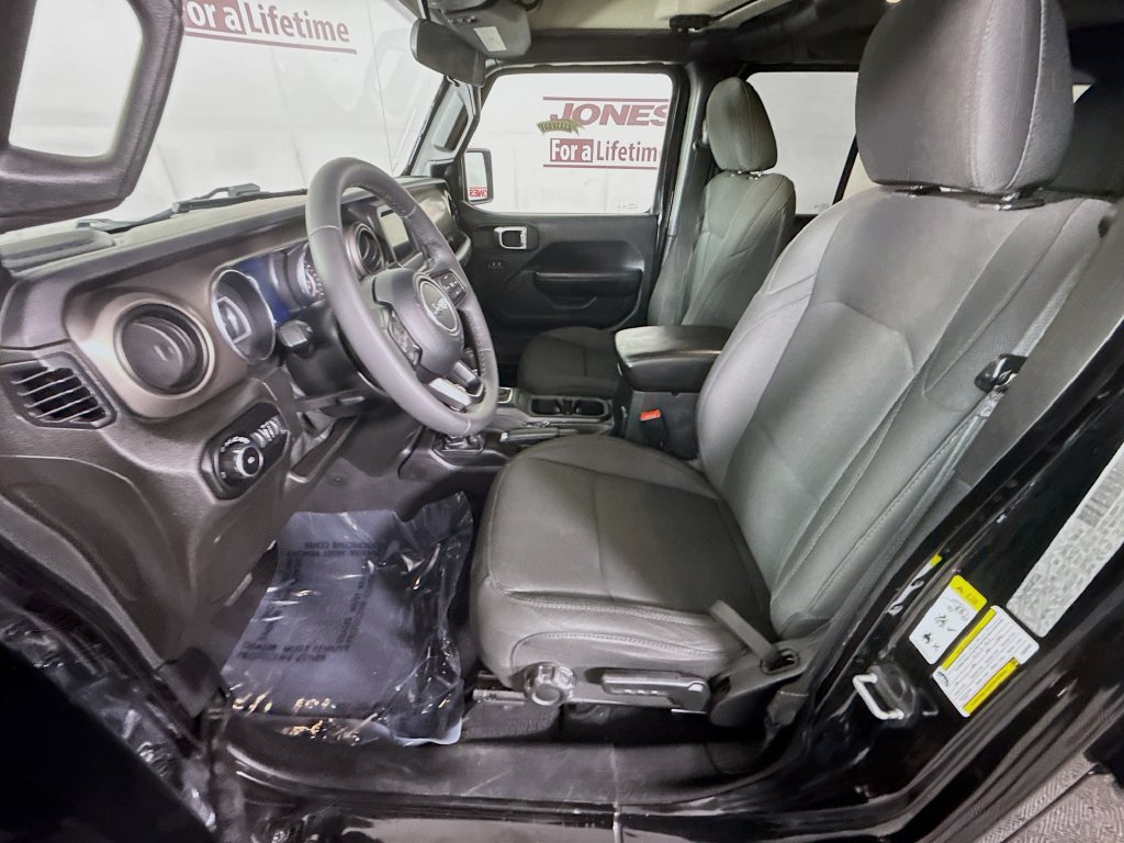 Used 2019 Jeep Wrangler Unlimited Sport S AWD/4WD image 23