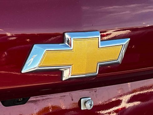 Used 2023 Chevrolet Equinox LT w/ LPO, Floor Liner Package image 11