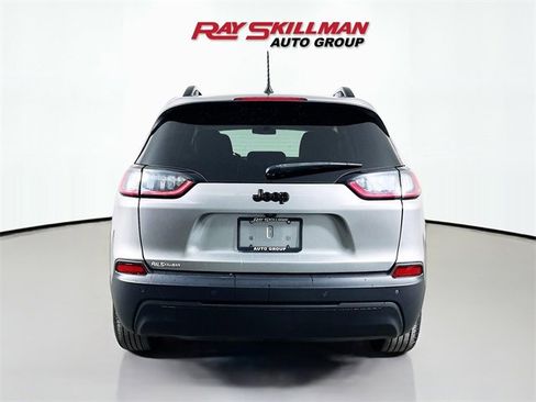 Used 2020 Jeep Cherokee Latitude Plus image 6