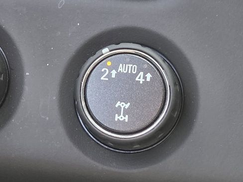 Used 2018 Chevrolet Tahoe LT image 25