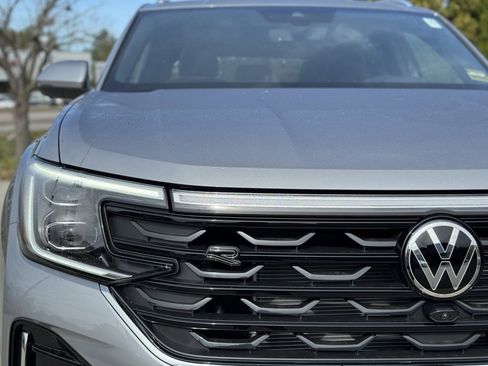 New 2026 Volkswagen Atlas Cross Sport SEL Premium R-Line image 3