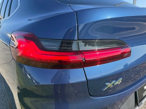 Used 2025 BMW X4 xDrive30i AWD/4WD image 11