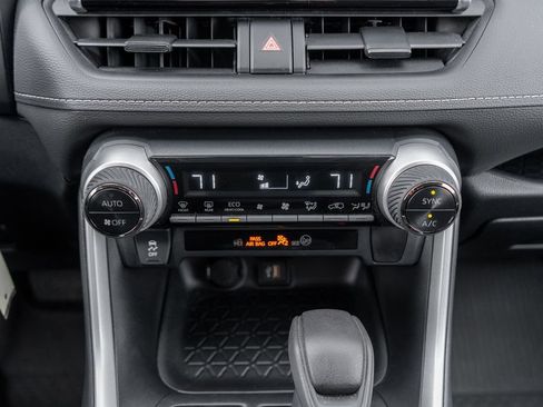 Certified 2023 Toyota RAV4 LE AWD/4WD image 27