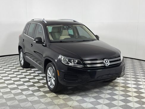 Used 2017 Volkswagen Tiguan Wolfsburg Edition FWD image 3
