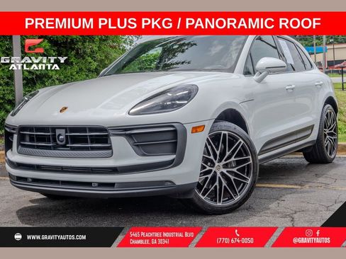 Used 2024 Porsche Macan AWD/4WD image 1