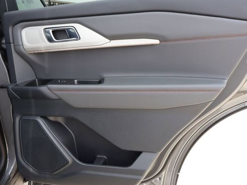 New 2026 Ford Explorer Active image 12