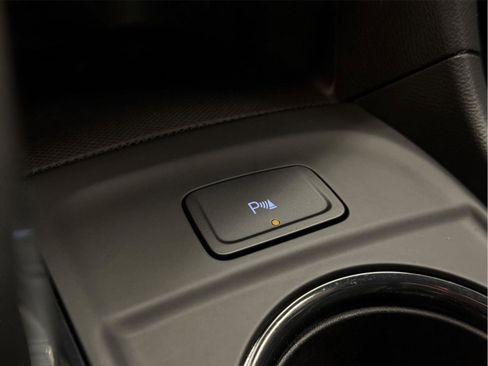 Certified 2023 Chevrolet Equinox RS AWD/4WD image 34