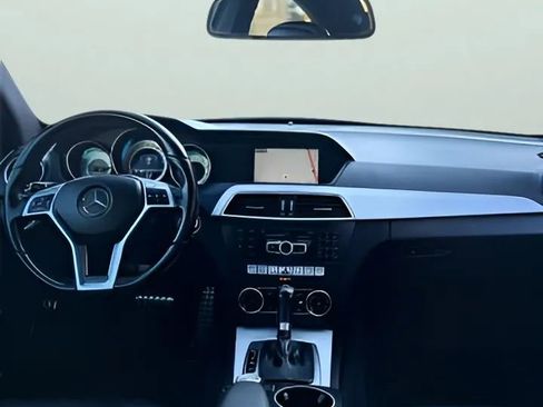 Used 2013 Mercedes-Benz C 250 Coupe image 23