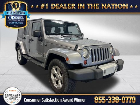 Used 2013 Jeep Wrangler Unlimited Sahara w/ Connectivity Group AWD/4WD image 1