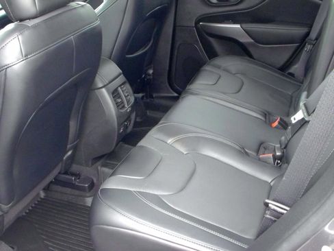 Used 2022 Jeep Cherokee Latitude Lux AWD/4WD image 6