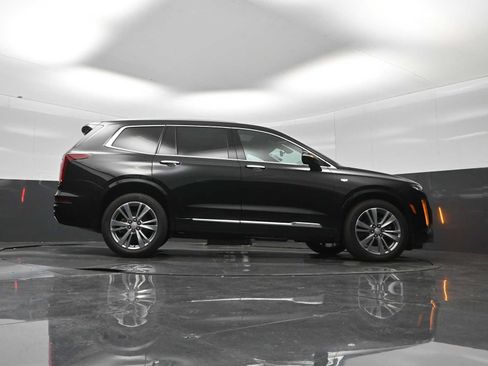 Used 2024 Cadillac XT6 Premium Luxury w/ Technology Package AWD/4WD image 58