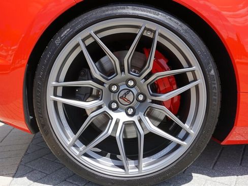 Used 2024 Chevrolet Corvette Z06 w/ Stealth Interior Trim Package RWD image 29