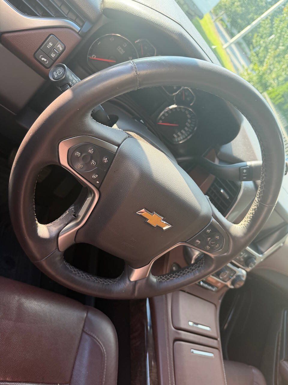 Used 2015 Chevrolet Tahoe LTZ RWD image 13