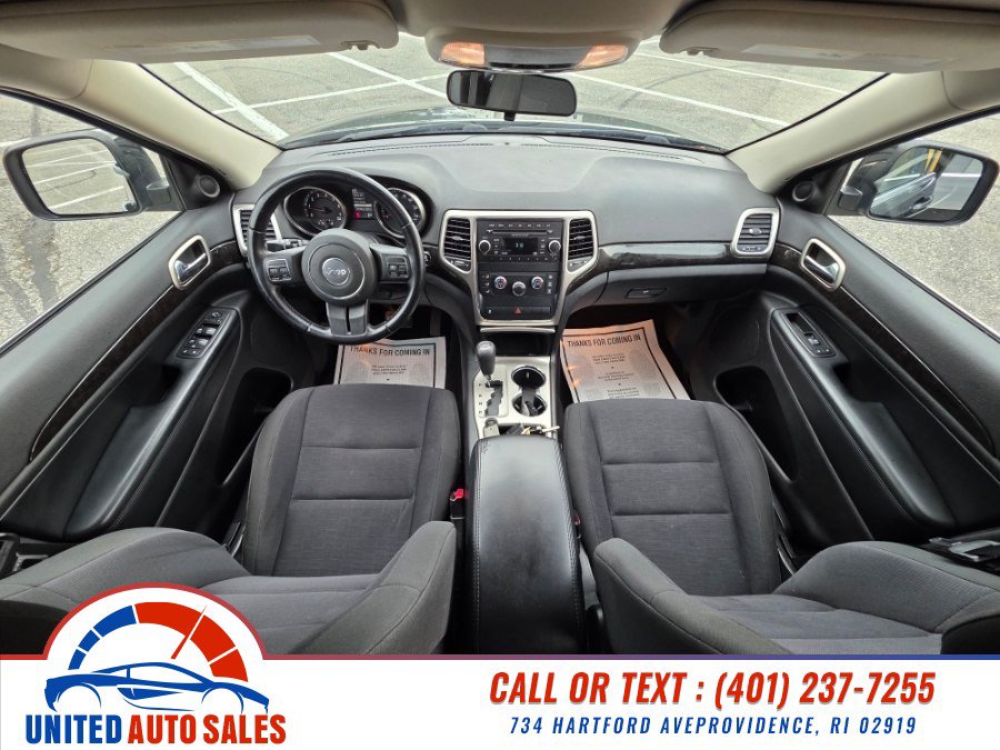 Used 2012 Jeep Grand Cherokee Laredo w/ Laredo E Group AWD/4WD image 15