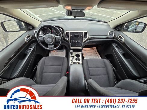 Used 2012 Jeep Grand Cherokee Laredo w/ Laredo E Group AWD/4WD image 15