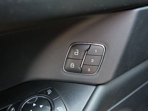 Used 2021 Ford Expedition Max Platinum AWD/4WD image 19