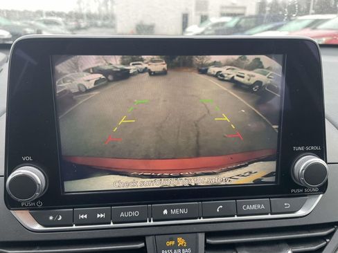 Used 2024 Nissan Altima 2.5 SV image 40