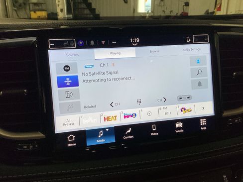 New 2026 Chrysler Pacifica Select FWD image 27