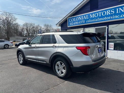 Used 2020 Ford Explorer XLT w/ Comfort Package image 7