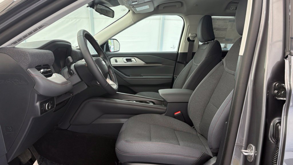 New 2026 Ford Explorer Active AWD/4WD image 13