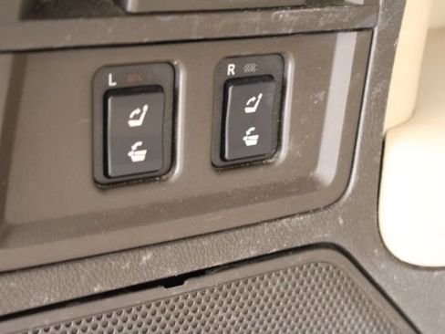 Used 2010 Toyota Sequoia Limited image 8