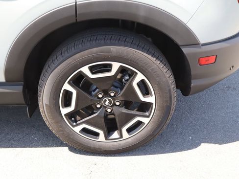 Used 2024 Ford Bronco Sport Outer Banks w/ Tech Package AWD/4WD image 12