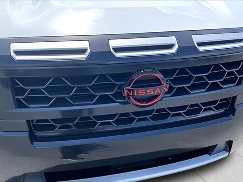 Certified 2025 Nissan Frontier PRO-4X AWD/4WD image 30
