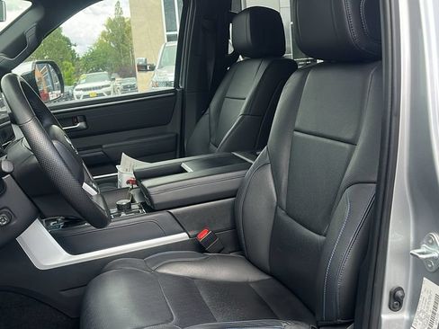 Used 2024 Toyota Sequoia Platinum AWD/4WD image 10