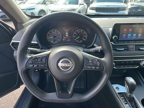 Used 2024 Nissan Altima 2.5 S image 25