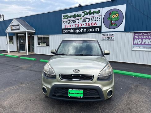 Used 2012 Kia Soul FWD image 2