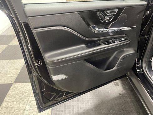 Used 2023 Lincoln Corsair FWD image 8