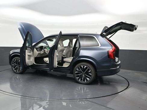 New 2026 Volvo XC90 T8 Ultra w/ Protection Package Premier AWD/4WD image 39