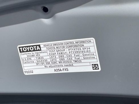 Used 2023 Toyota Sienna XSE w/ XSE Plus Package AWD/4WD image 16