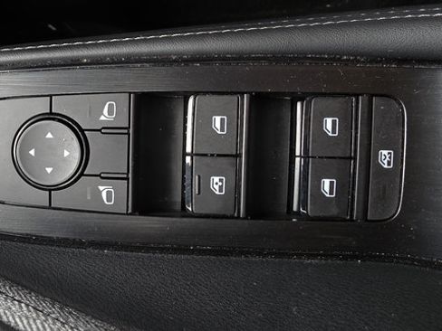 Used 2023 Nissan Rogue SV AWD/4WD image 11