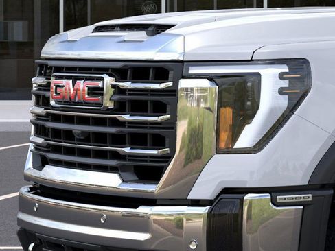 New 2026 GMC Sierra 3500 SLT w/ SLT Premium Package AWD/4WD image 19