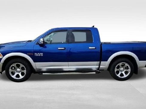 Used 2017 RAM 1500 Laramie w/ Convenience Group image 5