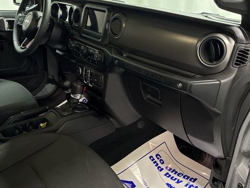 Used 2023 Jeep Wrangler Unlimited image 28