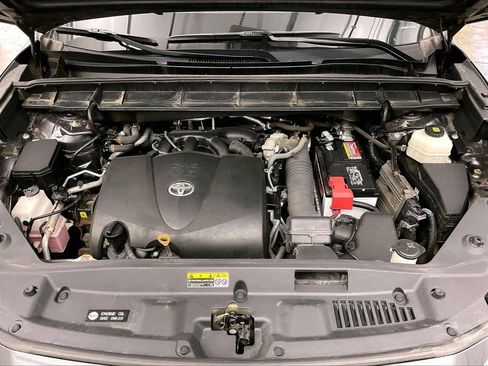 Used 2021 Toyota Highlander XSE AWD/4WD image 15