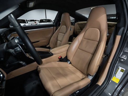 Used 2018 Porsche 911 Carrera RWD image 20