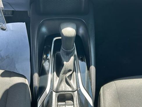 Used 2022 Toyota Corolla LE FWD image 21