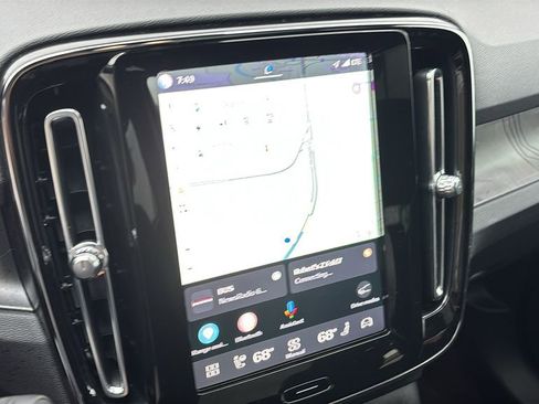 Certified 2023 Volvo C40 P8 Recharge Ultimate AWD/4WD image 17