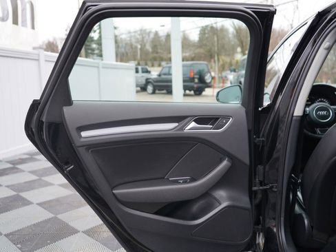 Used 2016 Audi A3 e-tron Premium Plus w/ Premium Plus Package image 42