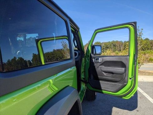 Certified 2025 Jeep Wrangler Sport S image 44