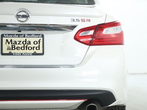 Used 2016 Nissan Altima 3.5 SR image 43