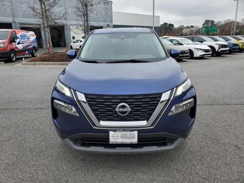 Certified 2023 Nissan Rogue SV image 9