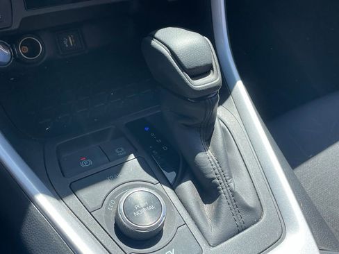 Used 2025 Toyota RAV4 XLE image 9