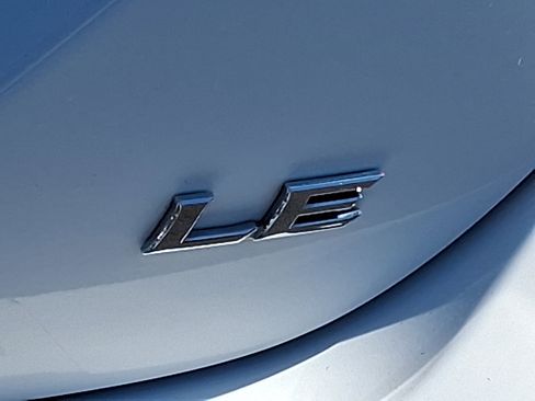 Used 2020 Toyota Camry LE image 30