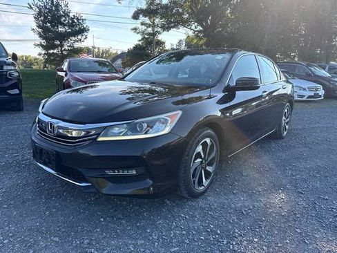 Used 2016 Honda Accord EX image 2