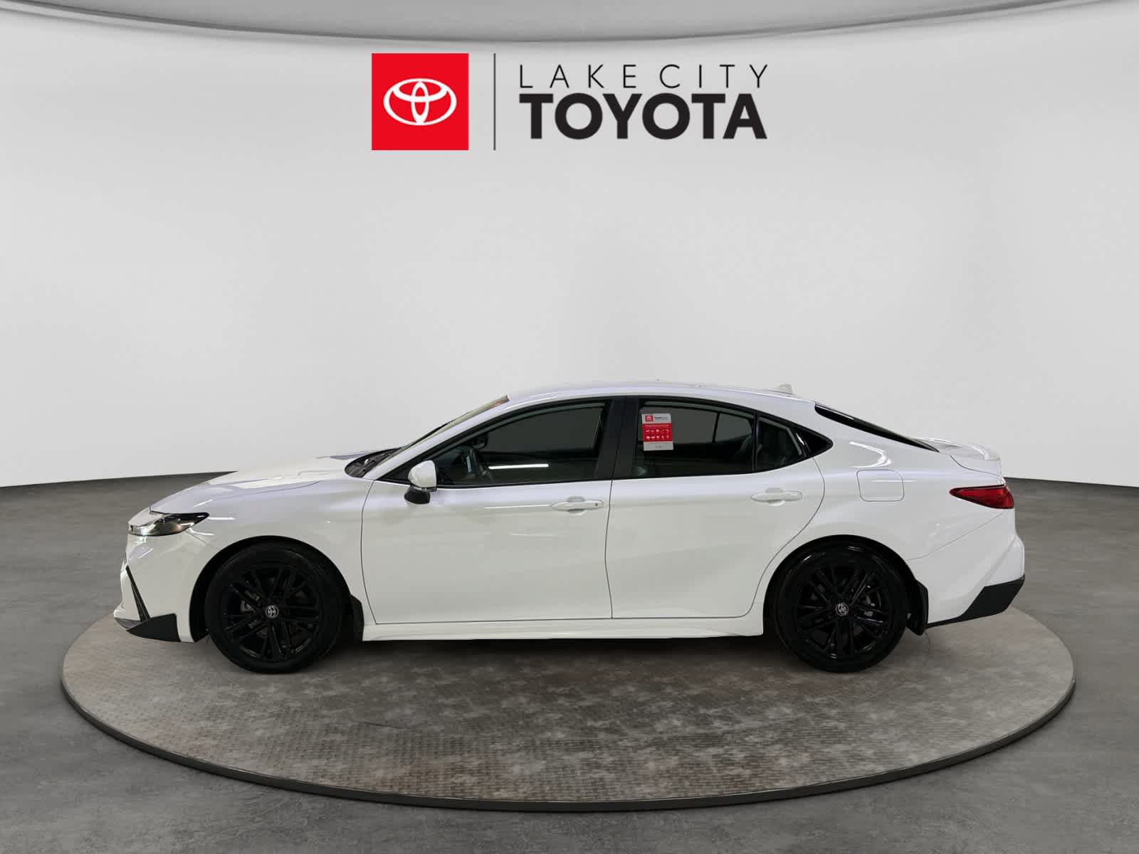 Used 2026 Toyota Camry SE w/ Multimedia Upgrade Package FWD image 3